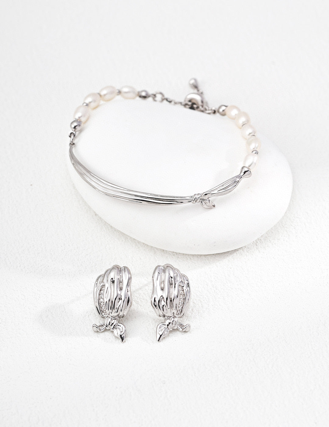 Lumière Voile Earrings