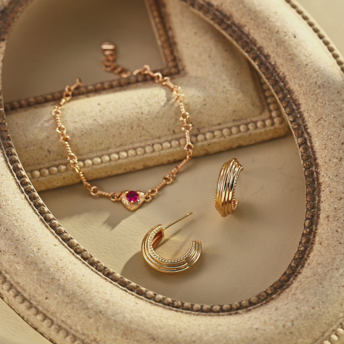 Fleur Noire Collection